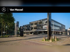 Mercedes-Benz A-klasse - 180 Star Edition AMG Line / Stoelverwarming / Achteruitrijcamera / Panorama-schuifdak / Ni