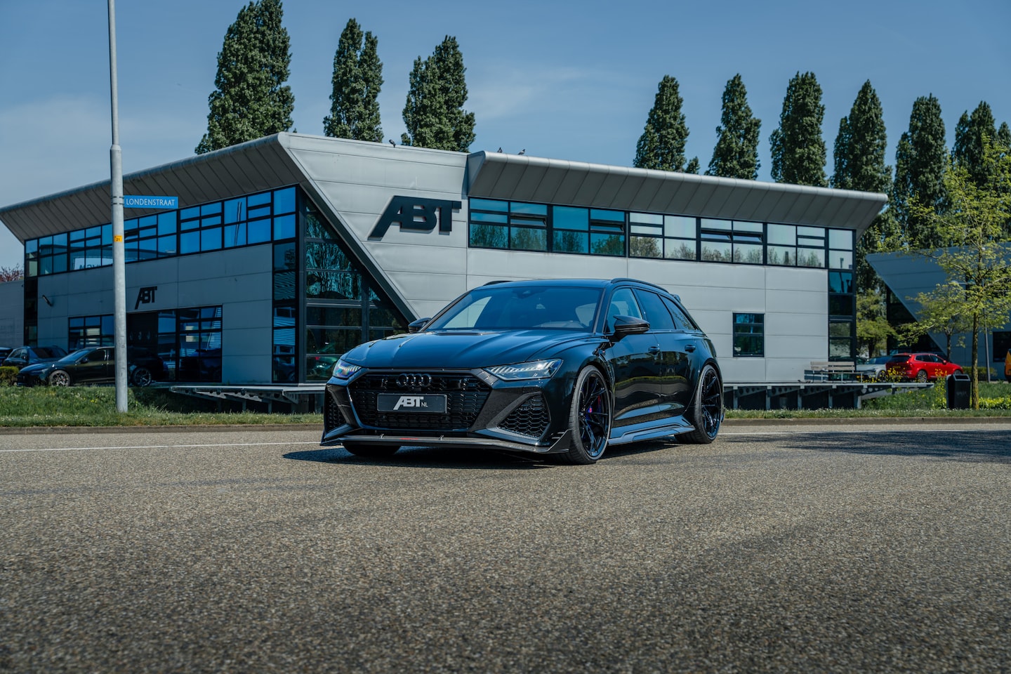 Audi RS6 - Avant ABT RS6 Legacy Edition 1/200 ABT IR22 | ABT Expoert uitlaat | Dynamic plus | RS desi - AutoWereld.nl