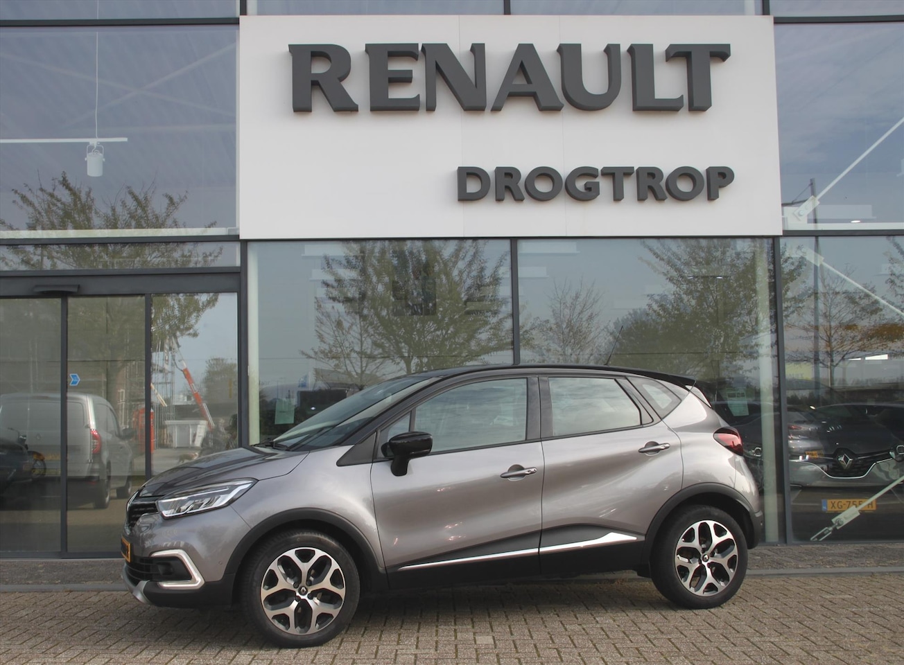 Renault Captur - 90PK-DYNAMIQUE-45DKM-NAVI-CRUISE-CAMERA-TREKH- - AutoWereld.nl