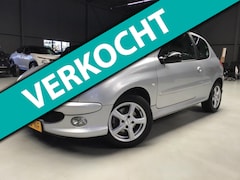 Peugeot 206 - 1.6-16V Griffe I New Apk + Kln Brt + Schijven + Remmen I Leder I Airco I Elec Ramen I 15in