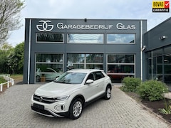 Volkswagen T-Roc - 1.5 TSI style 4040 km luxe bekleding - elektrische achterklep
