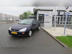 Ford Focus - 1.6-16V Ghia AUTOMAAT MET RUITENWISSER AANPASSING, 154986KM GELDIG APK