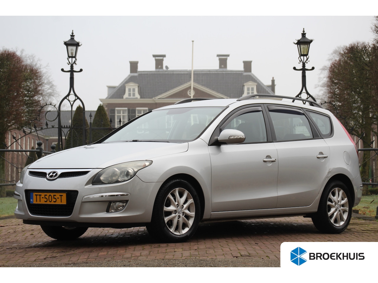 Hyundai i30 CW - I 30CW Hyundai Array AUTOMAAT | LEDER/STOF | CLIMA | PARK SENS | LM. VELGEN | TREKHAAK | P - AutoWereld.nl