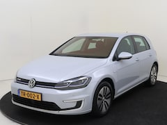 Volkswagen e-Golf - e-Golf | Warmtepomp | Achteruitrijcamera | Keyless | Digital cockpit | Navigatie | Adaptie