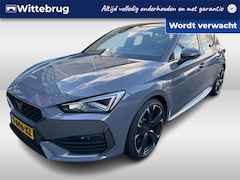 CUPRA Leon - 1.4 e-Hybrid VZ Performance / Pano / App connect / Navigatie Parkeersensoren V+A / Camera
