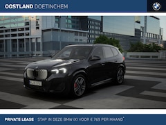 BMW iX1 - eDrive20 M Sport / Panoramadak / Trekhaak / Sportstoelen / Comfort Access / M Adaptief ond