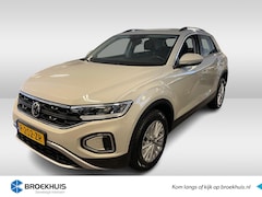 Volkswagen T-Roc - 1.0 111PK TSI Life | Multimedia Pakket | Climate Control | ACC | Apple Carplay |