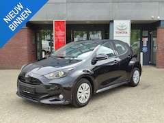 Toyota Yaris - DYNAMIC 5-DEURS STOEL/STUURVERW PARK-SENSOREN 4S-BANDEN AIRCO BLUETOOTH APPLE/ANDROID AD-C