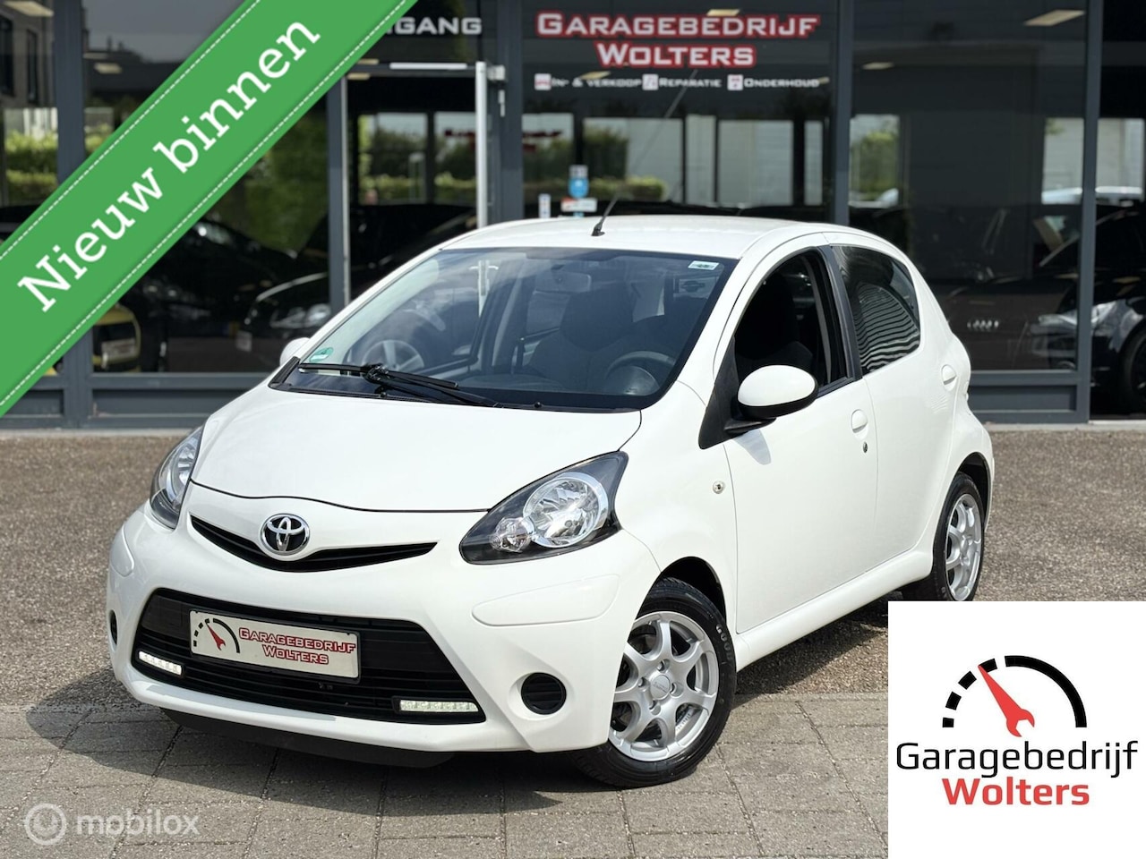 Toyota Aygo - 1.0 VVT-i Aspiration AIRCO 5DRS ELEC-PAKKET - AutoWereld.nl