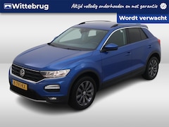 Volkswagen T-Roc - 1.0 TSI 115pk Style / Trekhaak / Camera / Donker Glas / Navigatie / 17" LMV