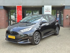 Toyota Yaris - 1.5 HYBRID DYNAMIC KEYLESS LED 16' LM-VELGEN CAMERA APPLE/ANDROID CLIMA AD-CRUISE BLUETOOT