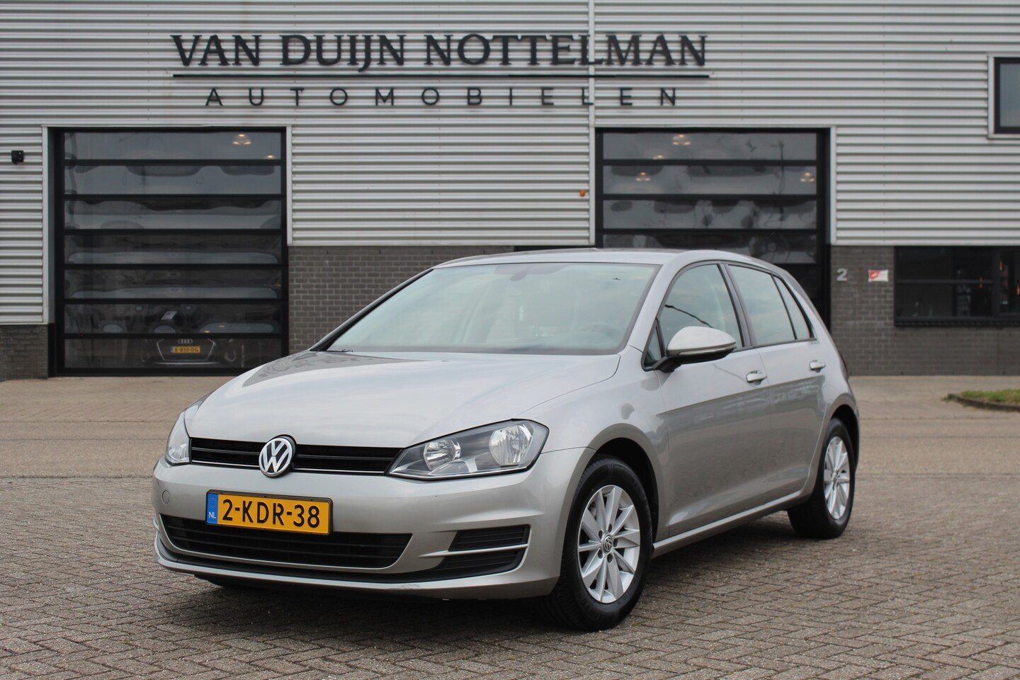Volkswagen Golf - 1.4 TSI Comfortline / Navigatie / Cruise / N.A.P. - AutoWereld.nl