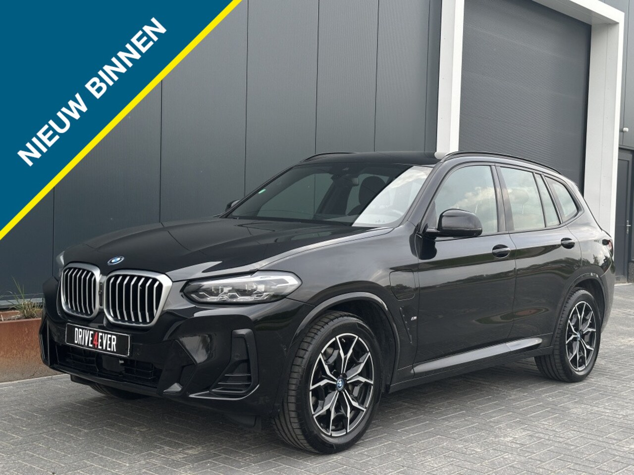 BMW X3 - xDrive30e M PACK M2023 CLIMATE NAVI 360 CAMERA SPORTVELGEN - AutoWereld.nl