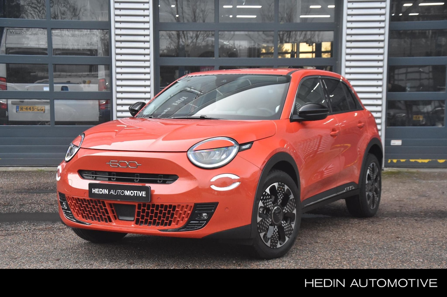 Fiat 600e - La Prima 54 kWh | Massage stoelen | Electrische achterklep | Navigatie - AutoWereld.nl