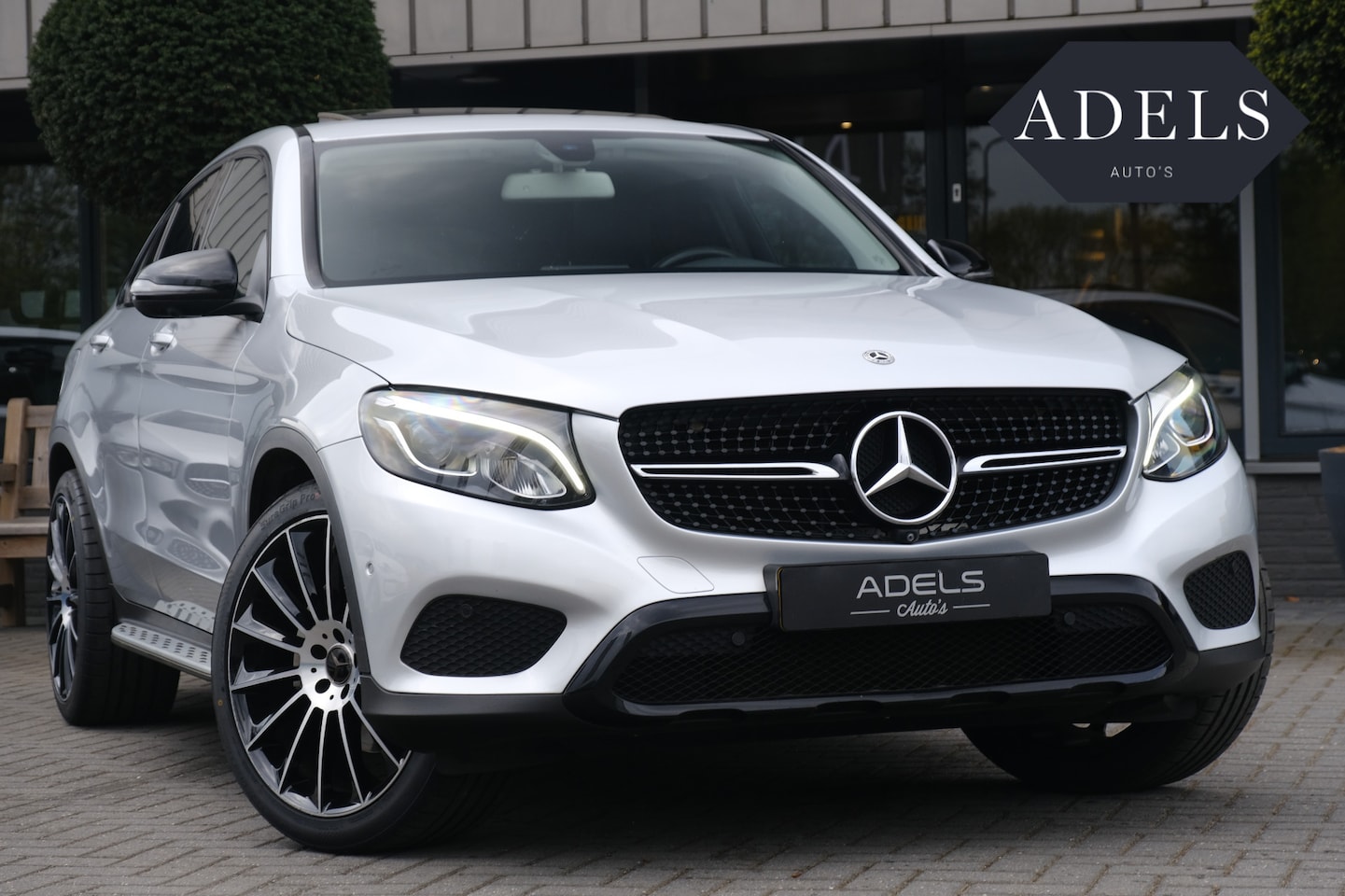 Mercedes-Benz GLC-klasse Coupé - 250 4MATIC Prestige Night Pakket Schuifdak Trekhaak Leder 360Cam - AutoWereld.nl