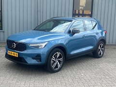 Volvo XC40 - 2.0 B3 Plus Dark - Stoelverwarming - Stuurverwarming - Harman/Kardon Audio - Camera achter