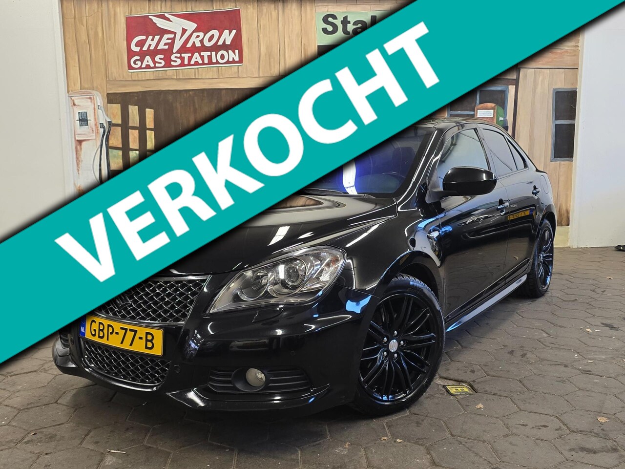 Suzuki Kizashi - 2.4 Sport/AUTOMAAT/BOM VOL/PANODAK/4X4/ - AutoWereld.nl