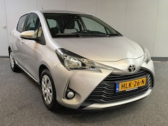 Toyota Yaris - 1.0 VVT-i Active Rijklaar + 12 maanden Bovag-garantie Henk Jongen Auto's in Helmond, al 50