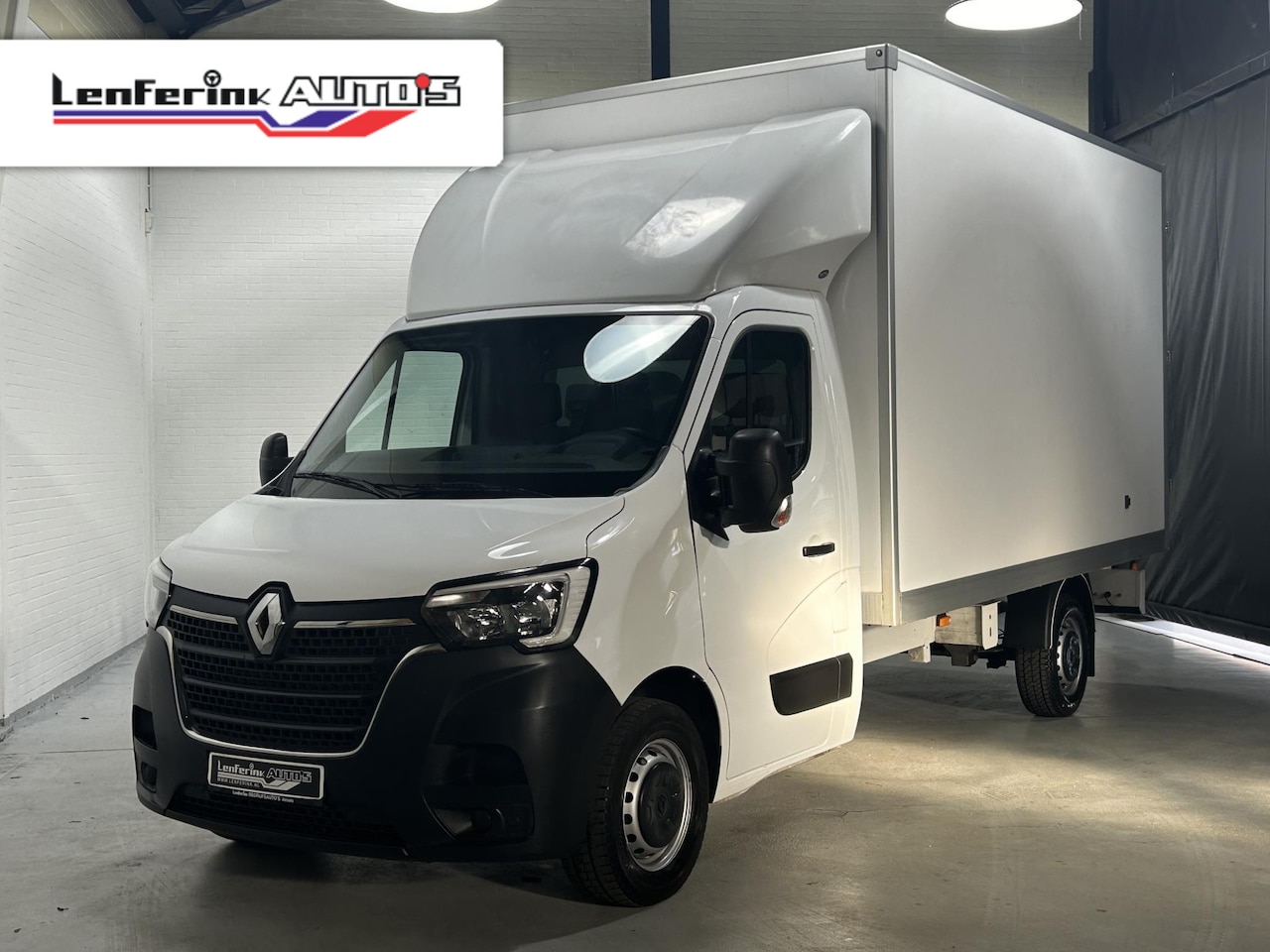 Renault Master - 2.3 DCi 165 pk Bakwagen met Deuren / Zijdeur Airco, Camera, LxBxH 415x204x230 cm, 19,5m3, - AutoWereld.nl