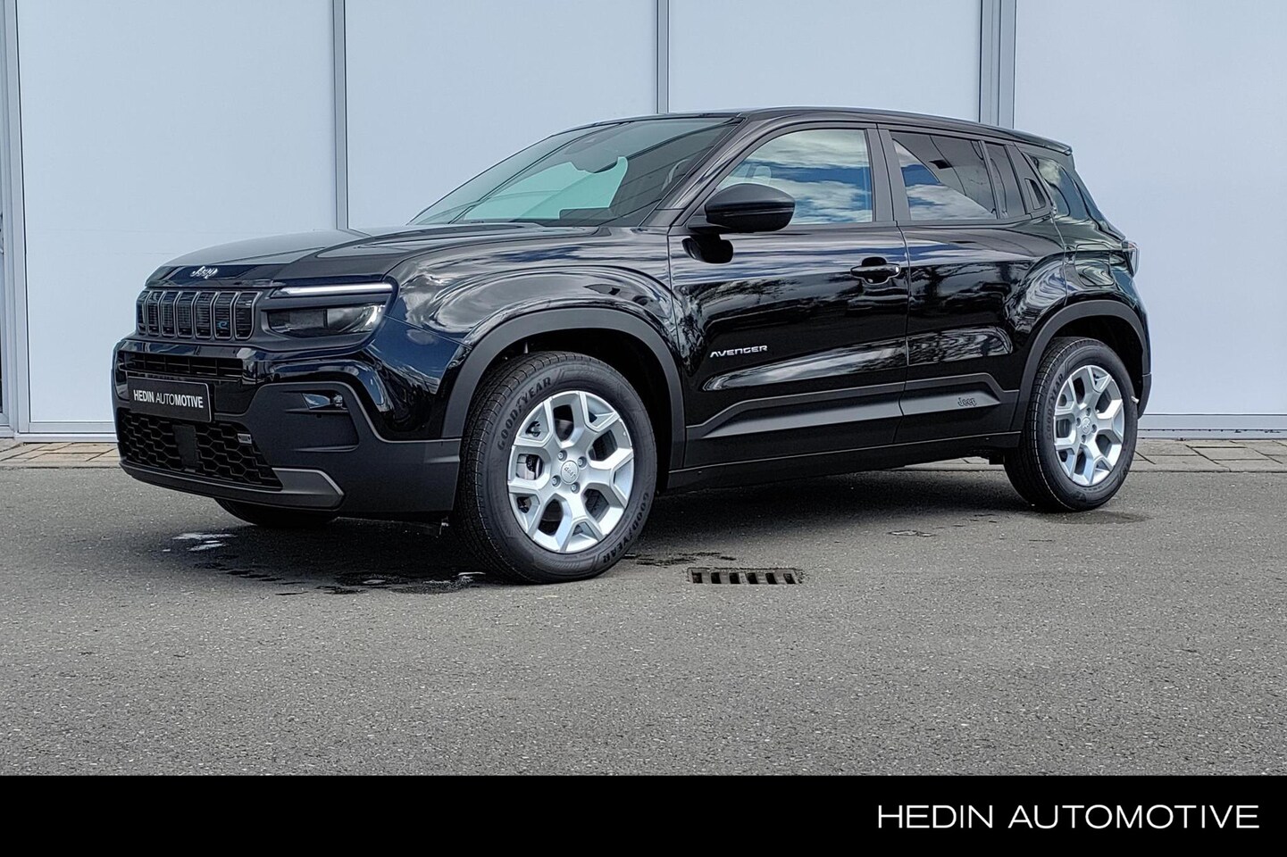 Jeep Avenger - Altitude 54 kWh | Electrische achterklep | Navigatie | 17 inch LM Velgen - AutoWereld.nl