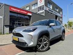 Toyota Yaris Cross - 1.5 Hybrid 115 Business Facelift / PDC / Blind Spot / Stuur/Stoelverwarming