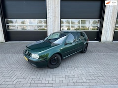 Volkswagen Golf - 1.6 Trendline # AIRCO / AUTOMAAT / NEWAPK / NAP