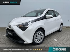 Toyota Aygo - 1.0 VVT-i x-play / Navigatie / Camera / Cruise control /