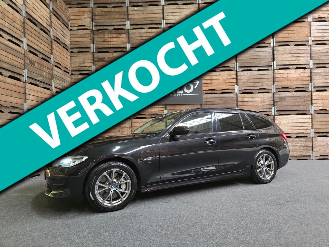 BMW 3-serie Touring - 330e Business Edition Sport Plus Leder Pano Navi Clima Cruise Trekhaak - AutoWereld.nl