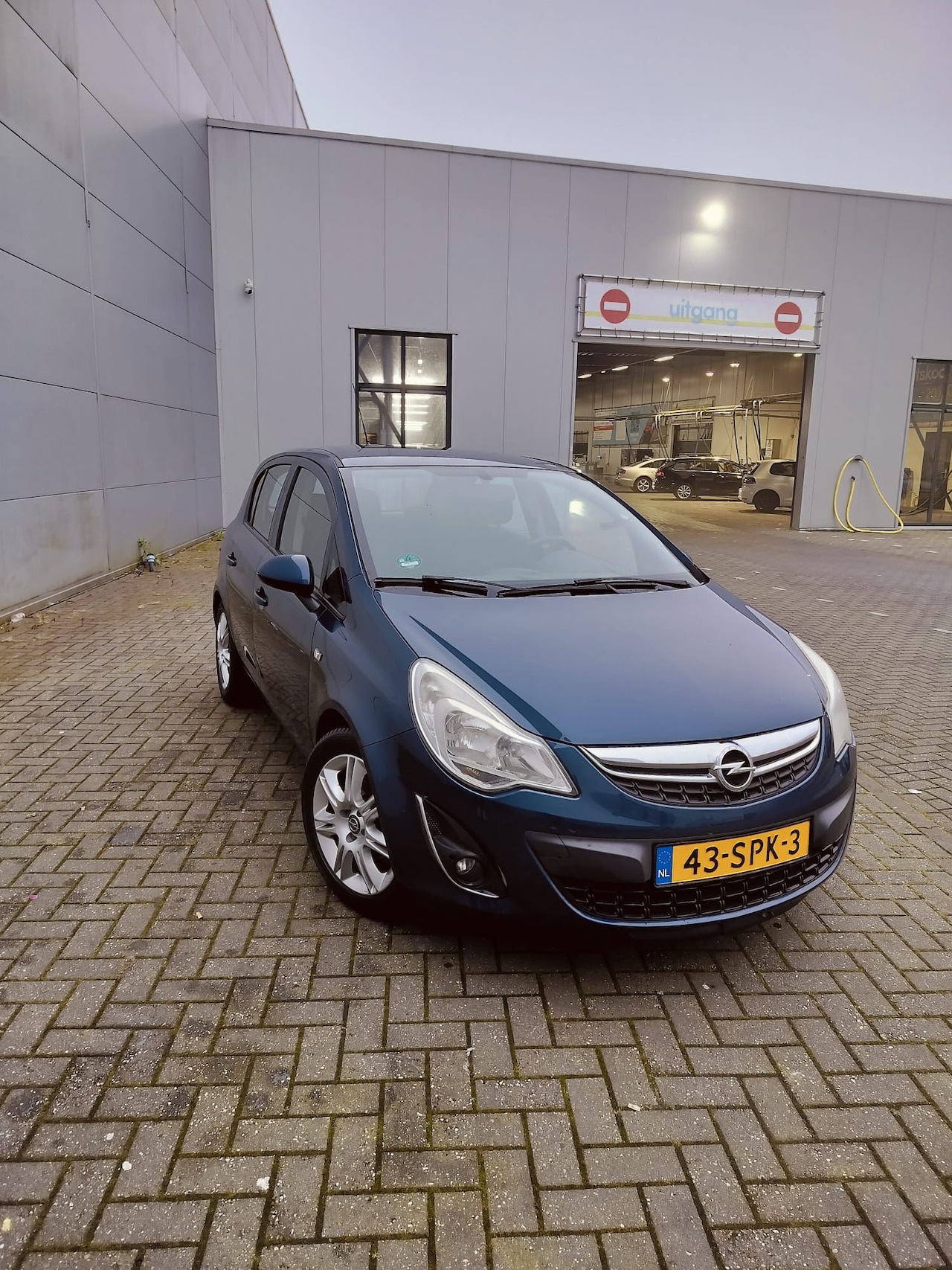 Opel Corsa - 1.4-16V Edition - AutoWereld.nl