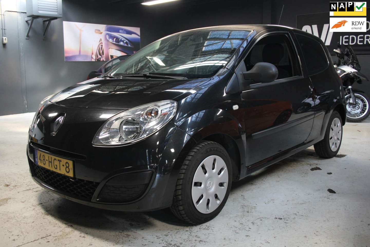 Renault Twingo - 1.2 Authentique / NIEUWE APK / NAP - AutoWereld.nl