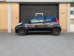 Peugeot 107 - 1.0-12V XR