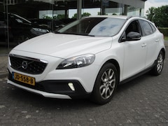 Volvo V40 Cross Country - 2.0 T3 Momentum, trekhaak, clima (occasion)