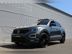 Volkswagen T-Roc - 1.5 TSI R-Line (Panoramadak Sportinterieur VirtualCockpit Clima ACC Camera Dab Full-Led 19