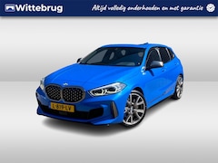 BMW 1-serie - M135i xDrive High Executive / Pano / Navigatie / Head-up display / Memory seats / Lichtmet