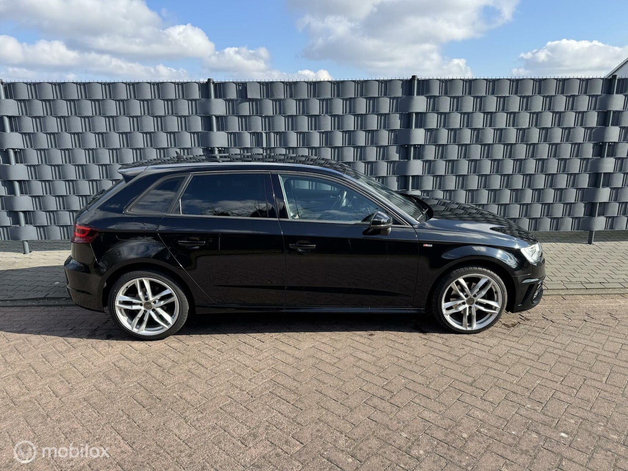 Audi A3 Sportback - S Line 1.4 TFSI Adrenalin g-tron S line - AutoWereld.nl