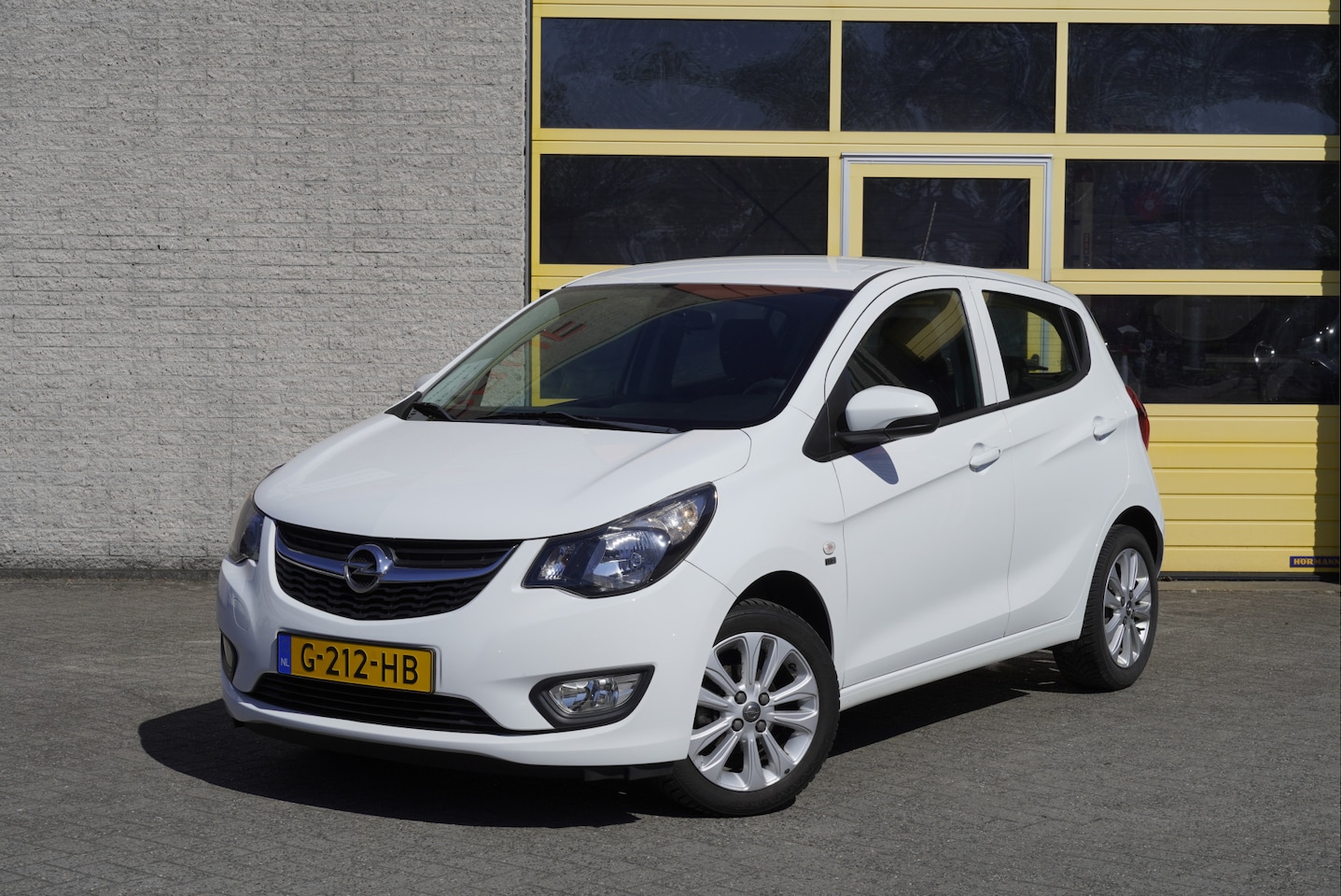 Opel Karl - 1.0 ecoFLEX 5drs 120 Jaar Edition BJ2019 Lmv 15" | Pdc | Navi | App-Connect | Airco | Crui - AutoWereld.nl