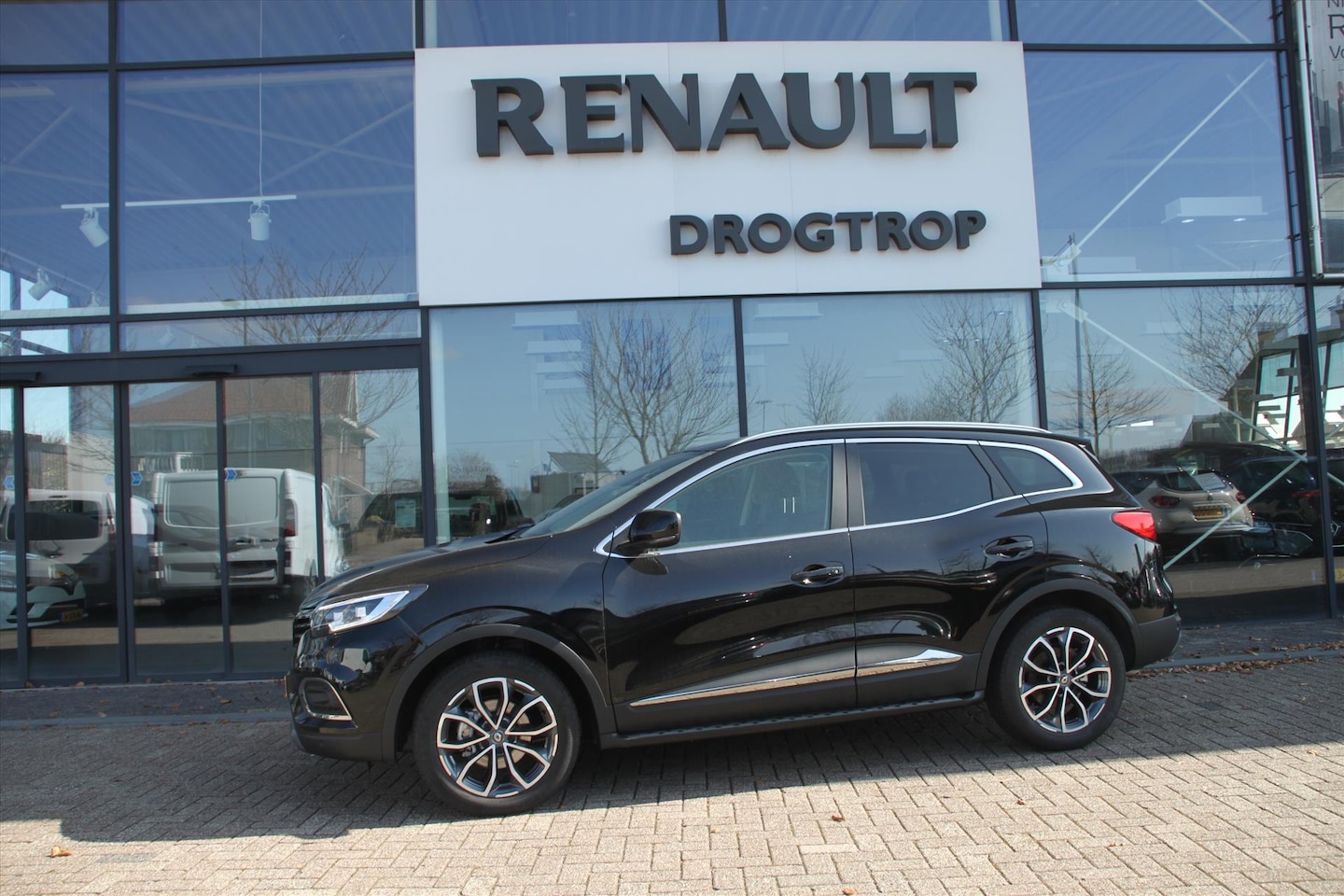 Renault Kadjar - 140PK-INTENS-COMF.SEATS-106DKM-SIDESTEPS-TREKH- - AutoWereld.nl