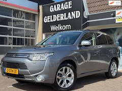 Mitsubishi Outlander - 2.0 PHEV Instyle+ | Pano | Leder | Navi | Camera | Cruise | Climate
