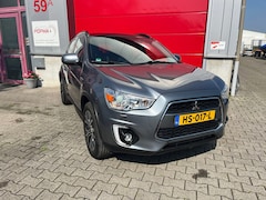 Mitsubishi ASX - 1.6 117pk Cleartec Instyle / Trekhaak / Panoramadak / Hoge zit / Navi / Camera / Stoelverw