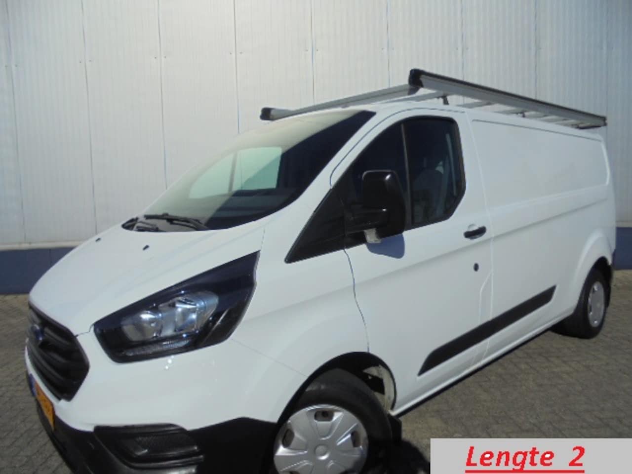 Ford Transit Custom - GB 2.0 TDCi 105PK 300 L2H1 Airco Trekhaak - AutoWereld.nl