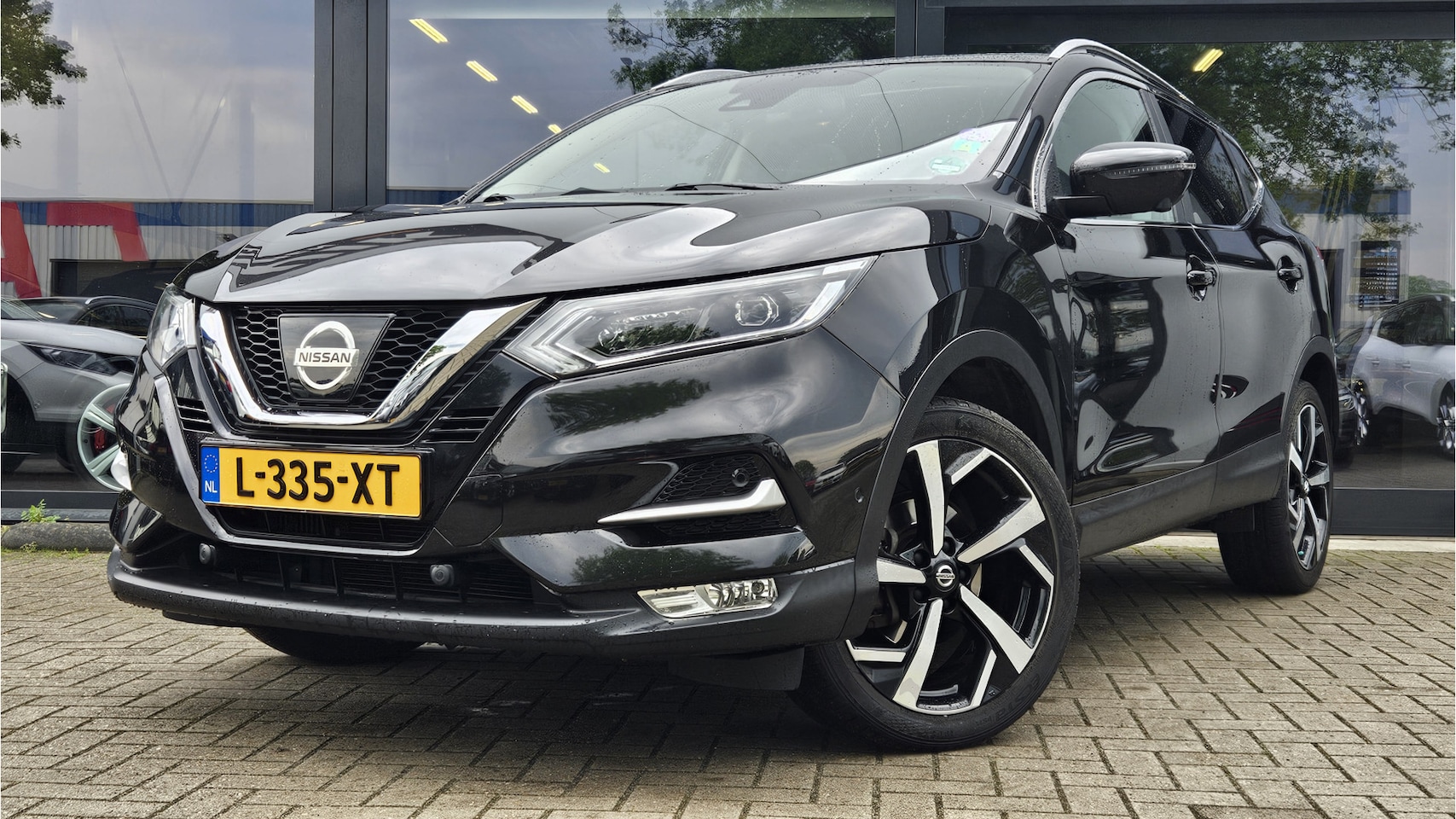 Nissan Qashqai - 1.2 Tekna + PANO DAK + KEYLESS + LED + 19INCH + CAMERAS 360 - AutoWereld.nl