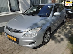 Hyundai i30 - 1.4i Active Cool