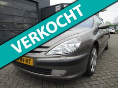 Peugeot 607 - 2.2-16V Executive / AUTOMAAT / PDC / NAV