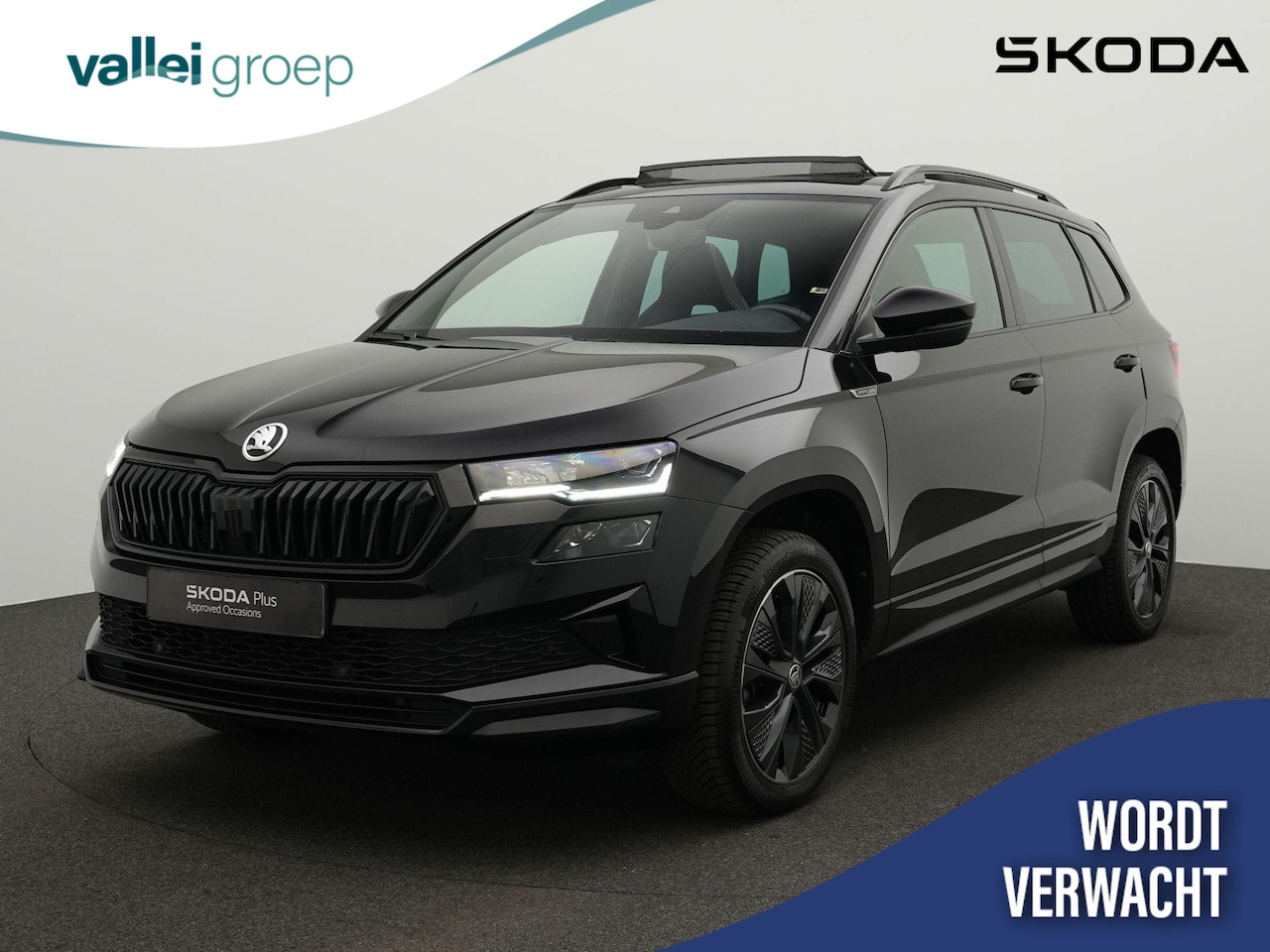 Skoda Karoq - 1.5 TSI 150 pk DSG ACT Sportline Business | Panoramadak | Trekhaak | Matrix LED | Stuur-/s - AutoWereld.nl