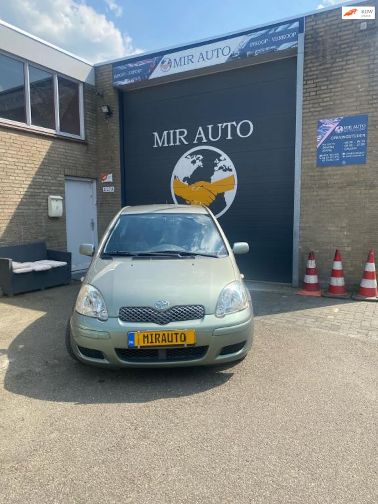 Toyota Yaris - 1.3 VVT-i Sol 1.3 VVT-i Sol - AutoWereld.nl