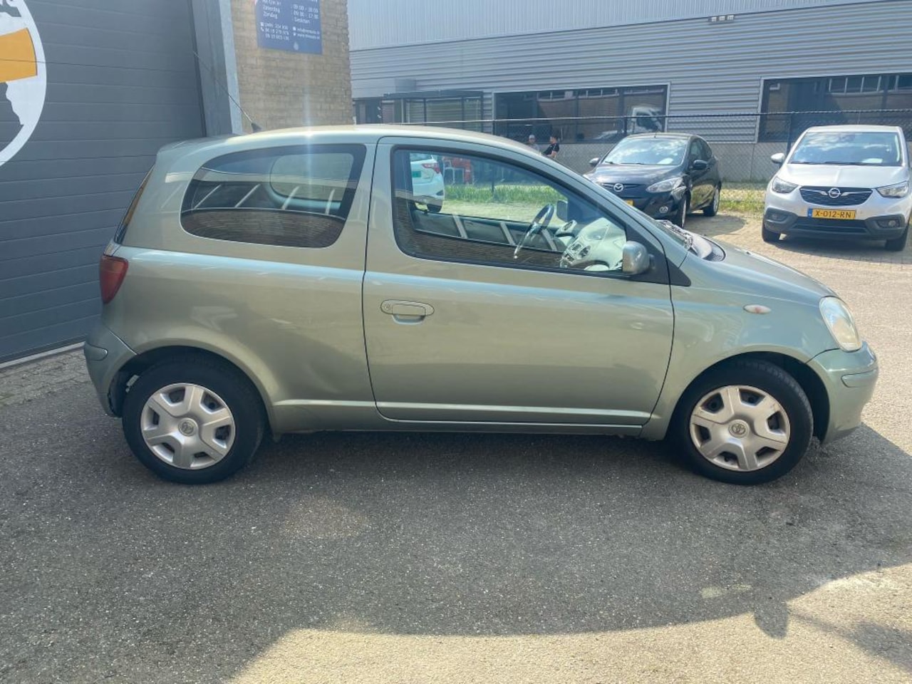 Toyota Yaris - 1.3 VVT-i Sol 1.3 VVT-i Sol - AutoWereld.nl