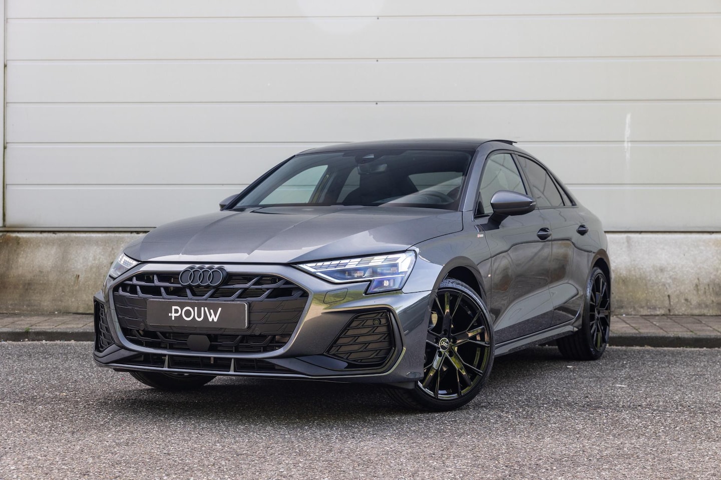 Audi A3 Limousine - 30 TFSI 115pk S Edition | Stoelverwarming | Panoramadak - AutoWereld.nl