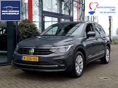 Volkswagen Tiguan - 1.5 TSI 150PK AUTOMAAT | Navi | Trekhaak | ECC | PDC + Camera | LM Velgen Tiguan 1.5 TSI 1
