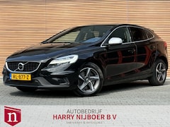 Volvo V40 - 2.0 D3 Business Sport Panodak / Leer / Led / Lm Velgen / Clima / Trekhaak