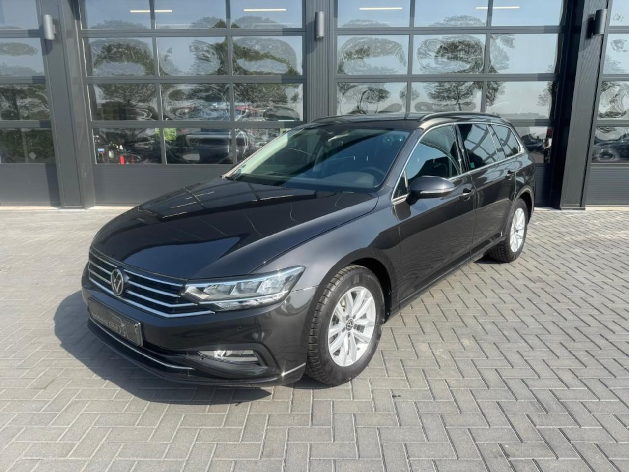 Volkswagen Passat Variant - 1.5 TSI Carplay / Stoelverwarming - AutoWereld.nl